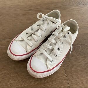 Converse Chuck Taylor All-Star low-top sneakers in white Youth Size 1